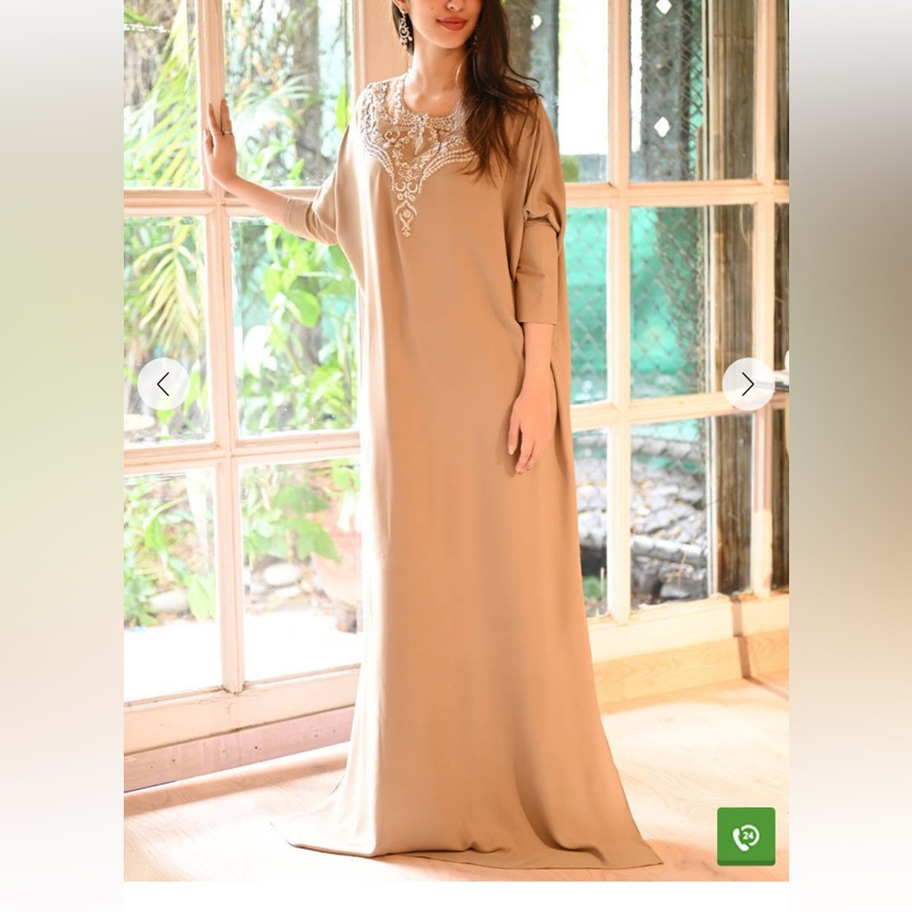 Farida Hasan dress